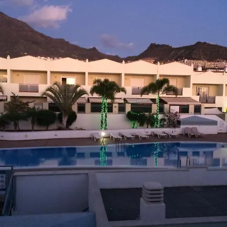 Townhouse 3 Bed 2 Bath With Heated Pool In Fanabe *